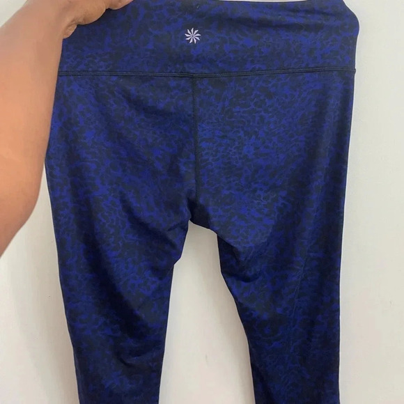 Athleta animal print dark blue capri leggings M - Picture 2 of 5